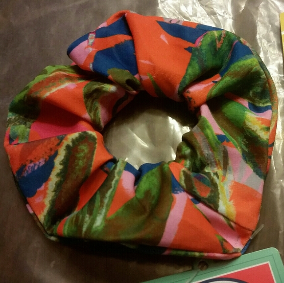New with Tag Jolyn Large Scrunchie Hair Tie & stickers - Picture 2 of 3